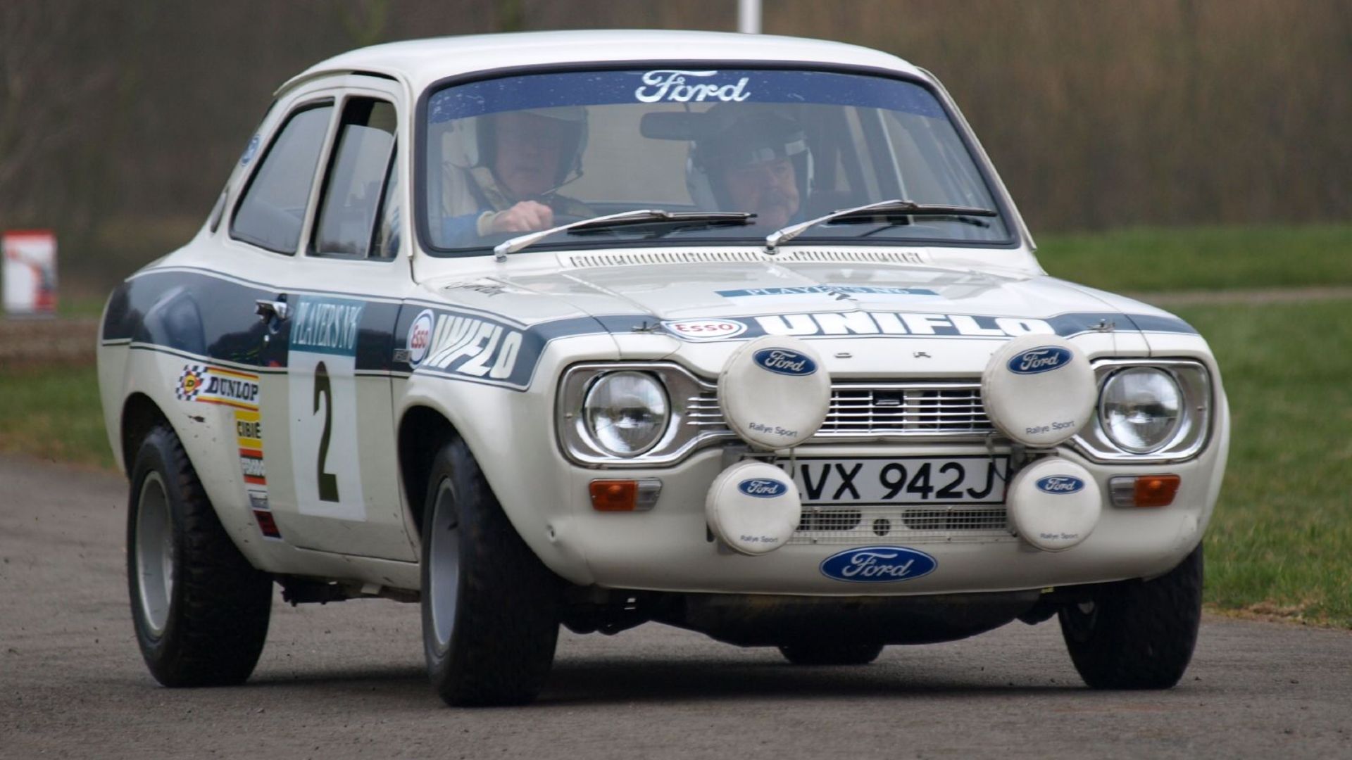 File:Ford Escort RS1600 - Race Retro 2008 01.jpg