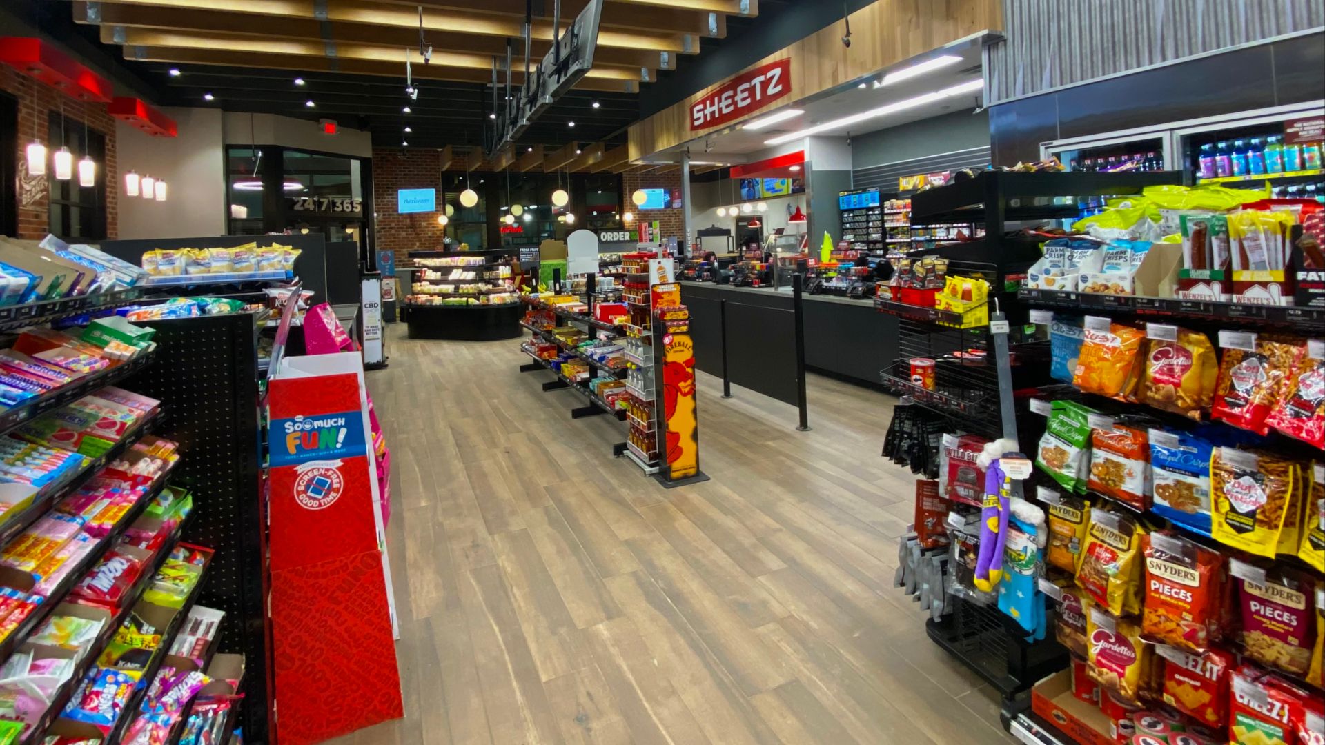 File:Late-Night Sheetz Run, New Stanton, Pennsylvania - 20230108.jpg