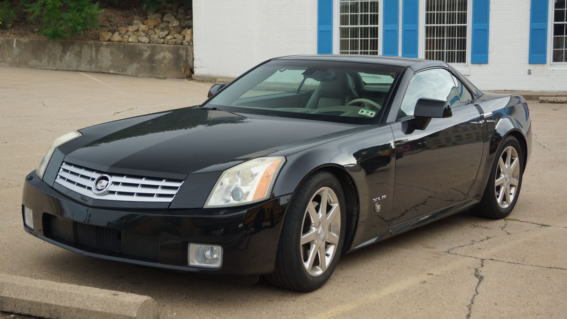 File:Black Cadillac XLR; Hastings, MN (41324714390).jpg