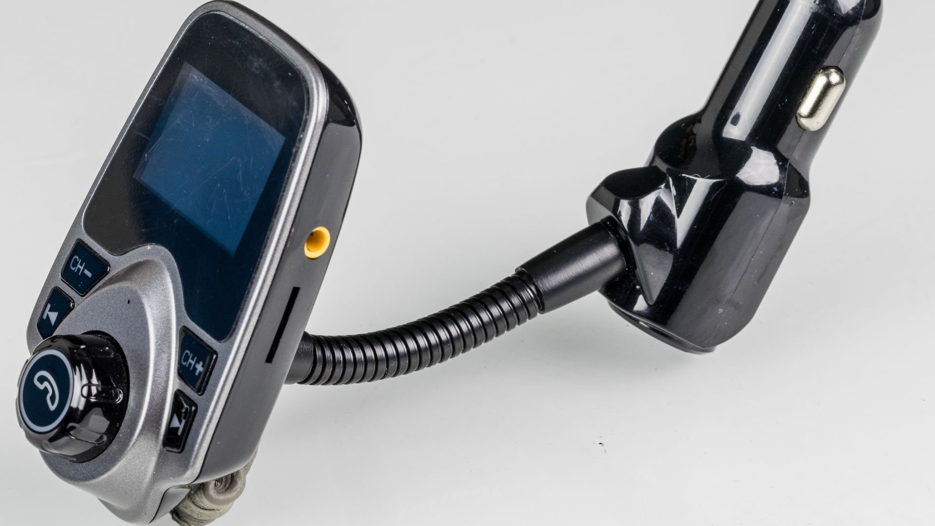 File:T10 Car Bluetooth FM Transmitter-0467.jpg