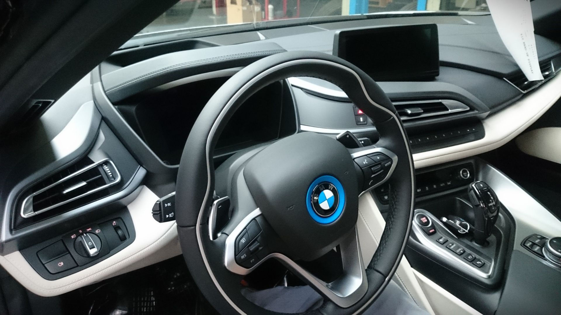 File:BMW i8 spatial (14791492220).jpg