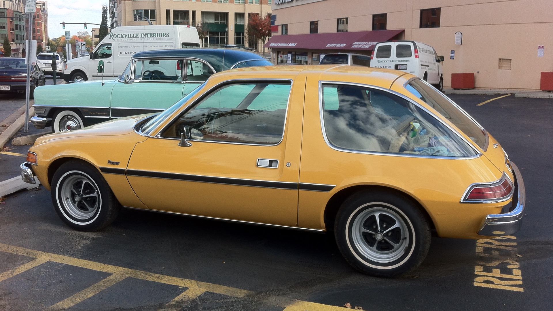 File:1975 AMC Pacer base model at 2012 Rockville t.jpg