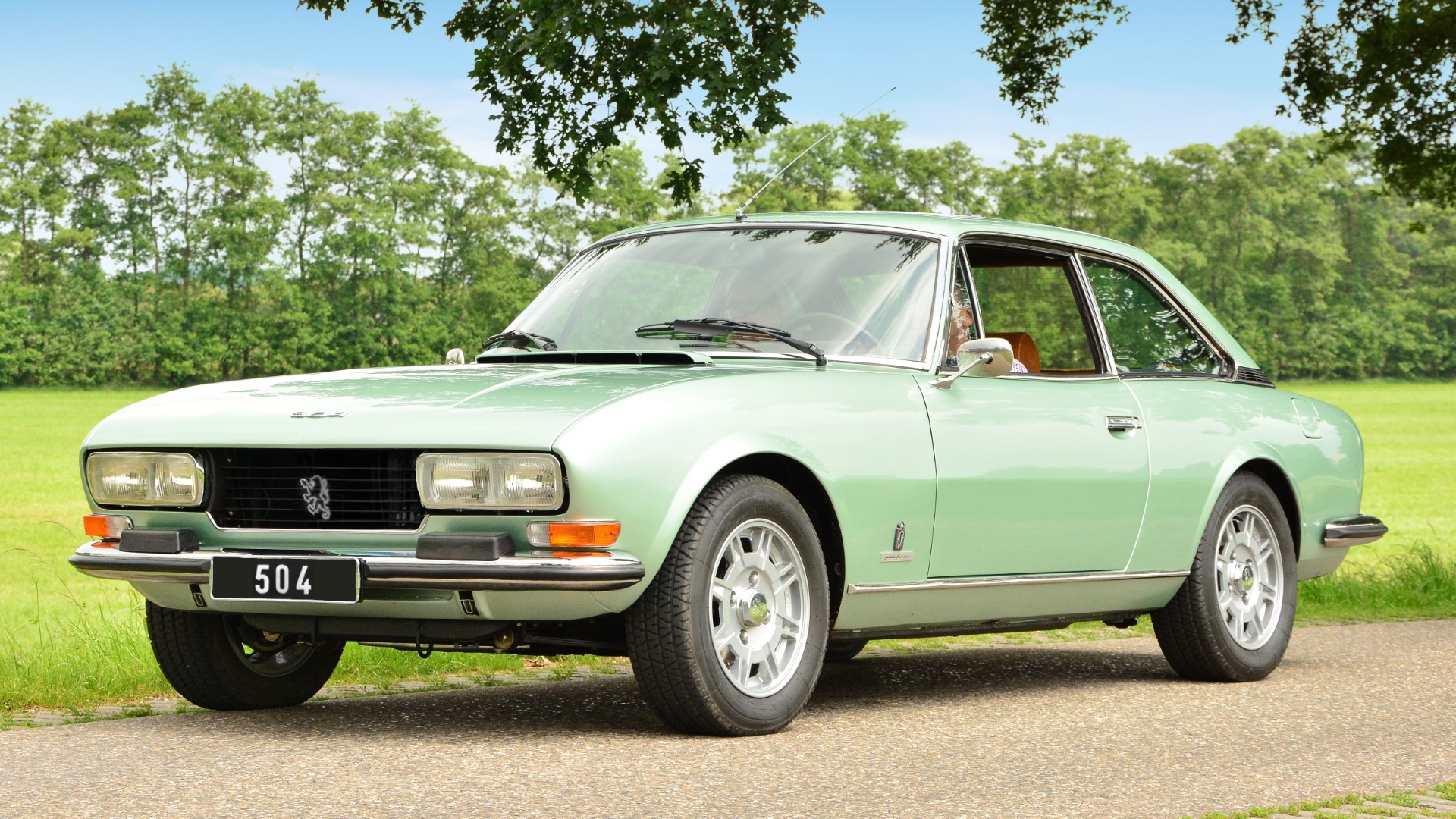 File:Peugeot 504 Coupe (JDR photo).jpg