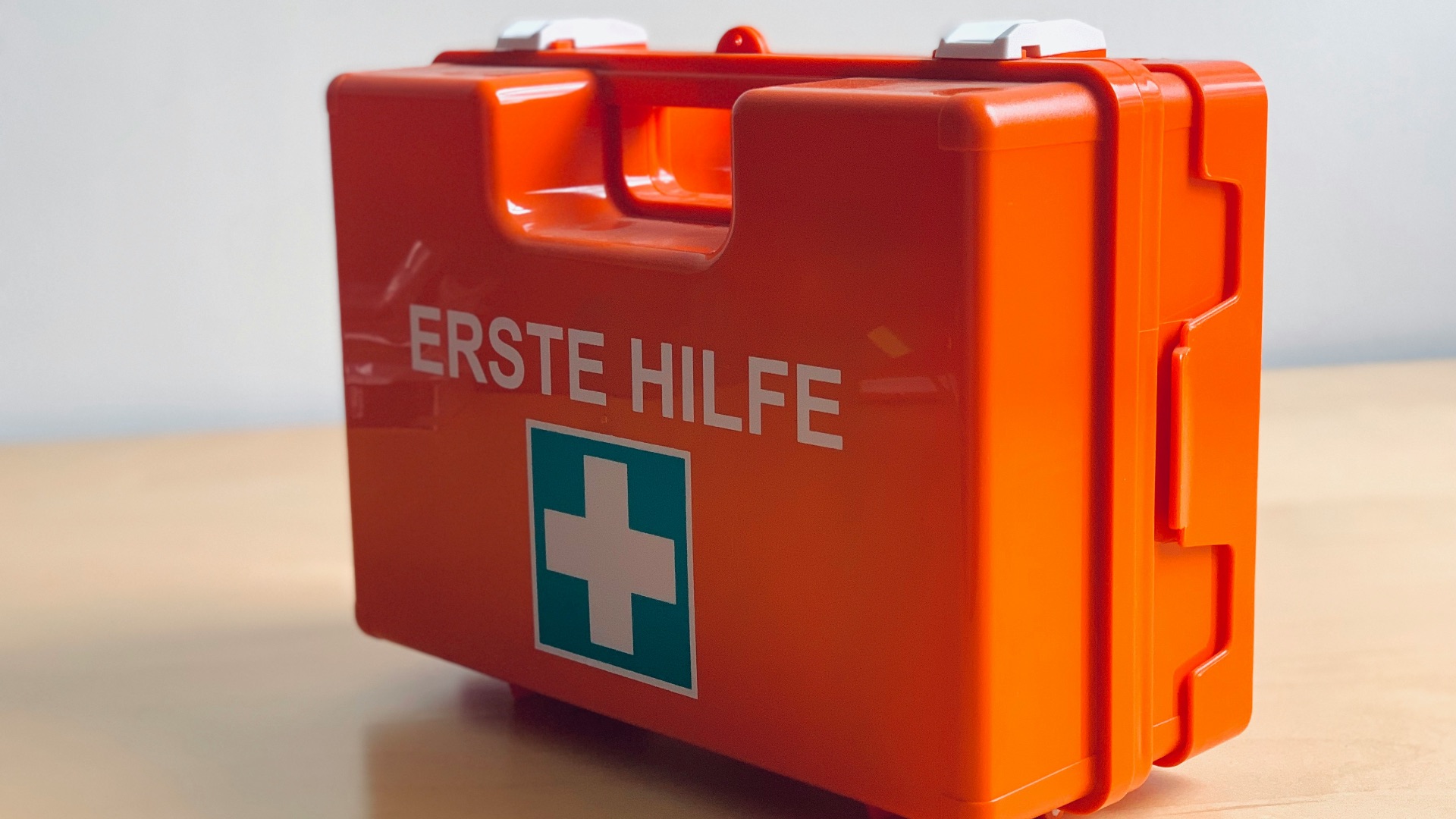 orange Erste Hilfe med kit