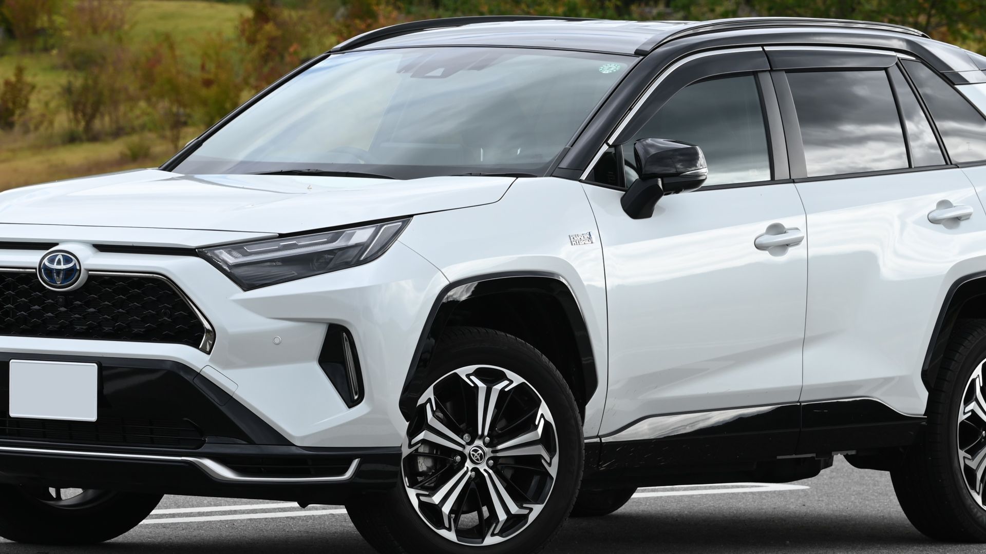 File:2021 Toyota RAV4 PHV.jpg