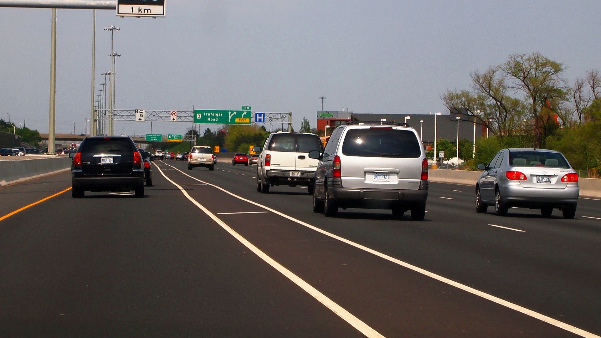 File:403-QEW HOV lane, Ontario.jpg