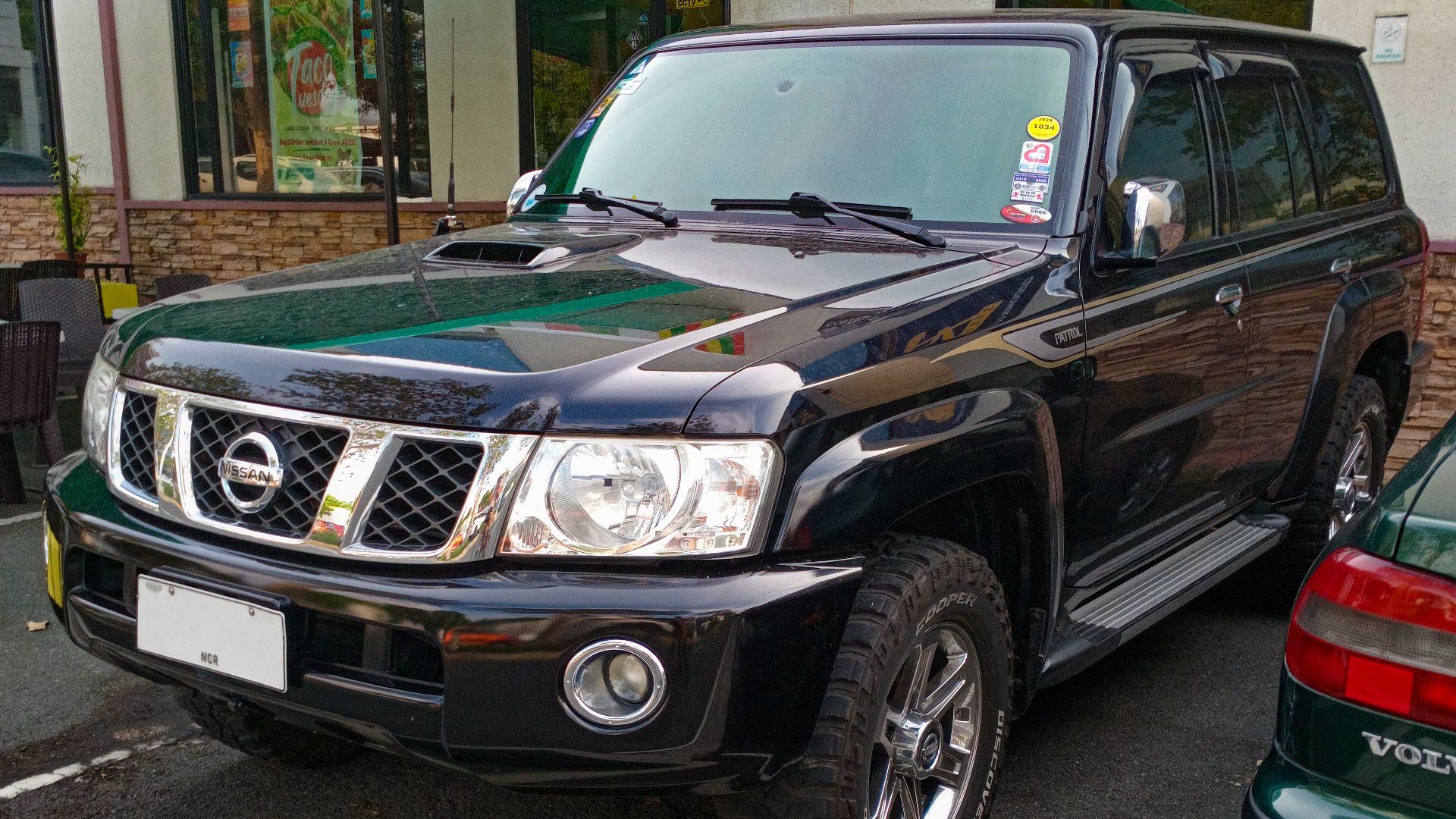 File:2015 Nissan Patrol 3.0 Super Safari 4XPRO, 06-07-2024.jpg
