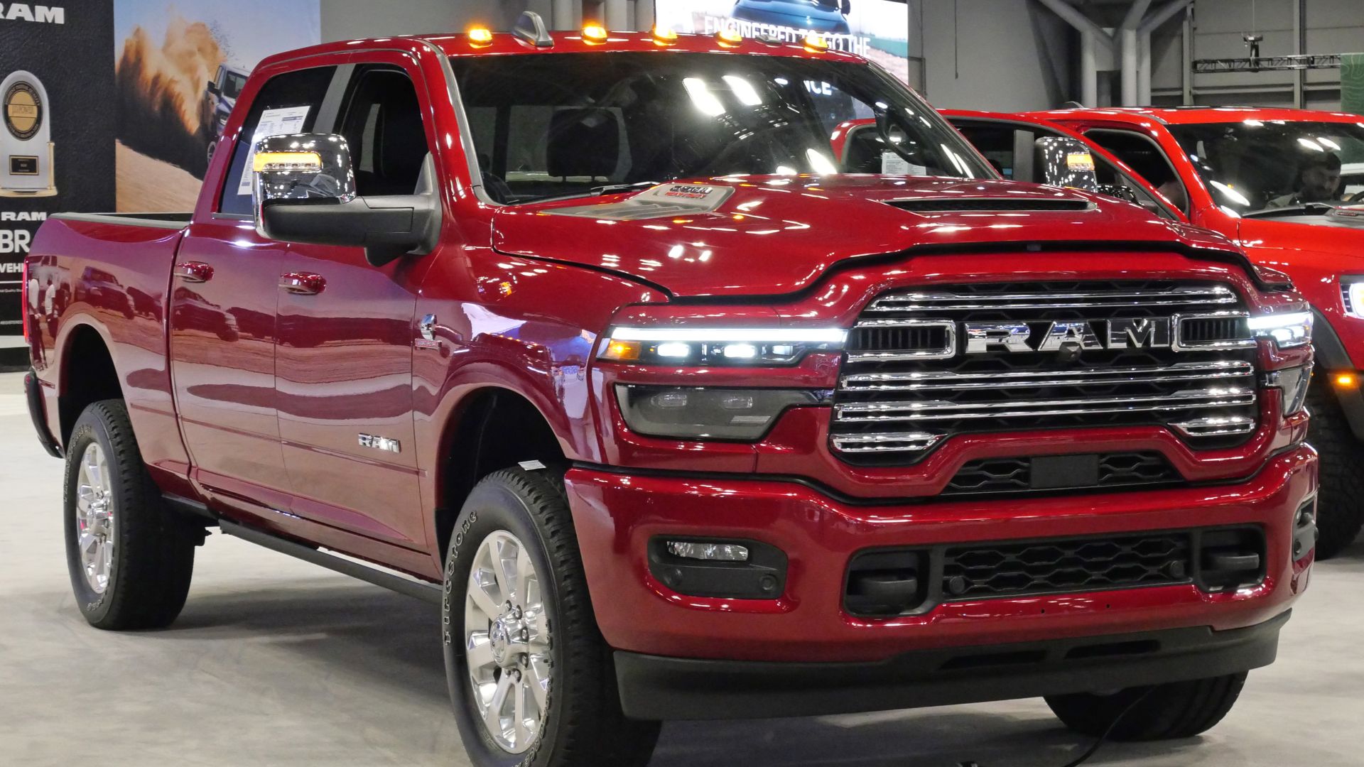 File:2025 RAM 2500 Laramie Sport Crew Cab 4x4, front NYIAS 2025.jpg