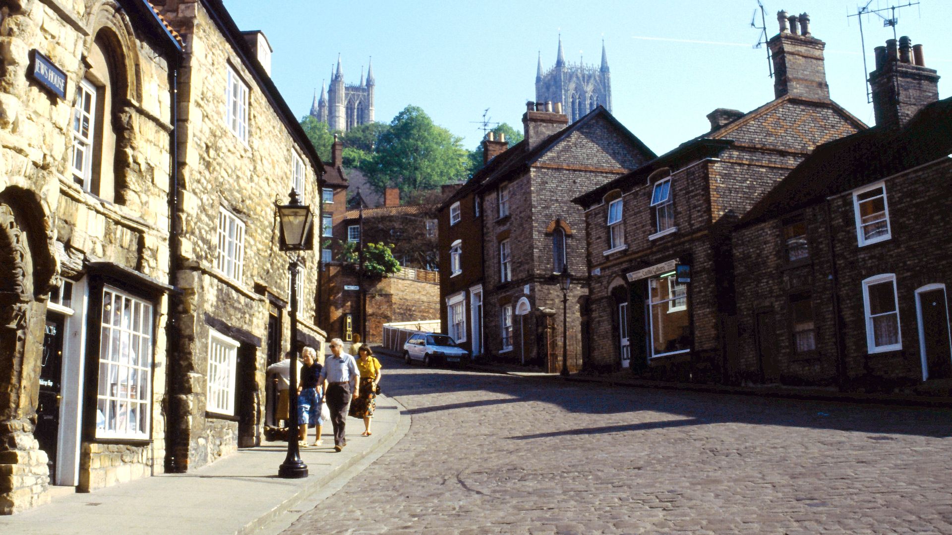 File:Steep Hill in Lincoln (UK).jpg