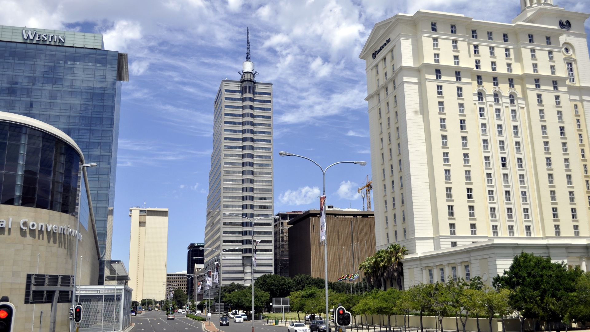 File:Downtown Cape Town (11270084343).jpg