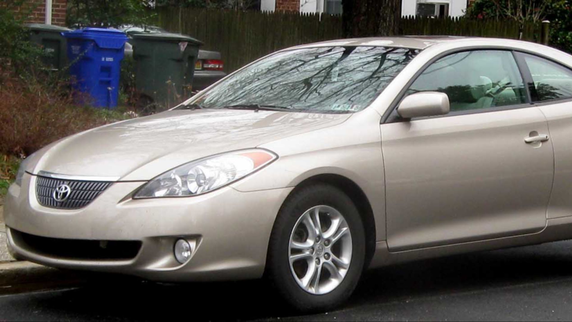 File:04-06 Toyota Solara SE coupe.jpg