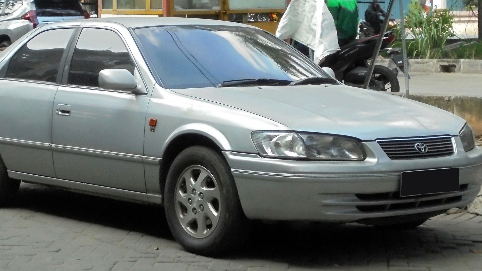File:2000 Toyota Camry Grande 3.0 MCV20R (20220801) 01.jpg