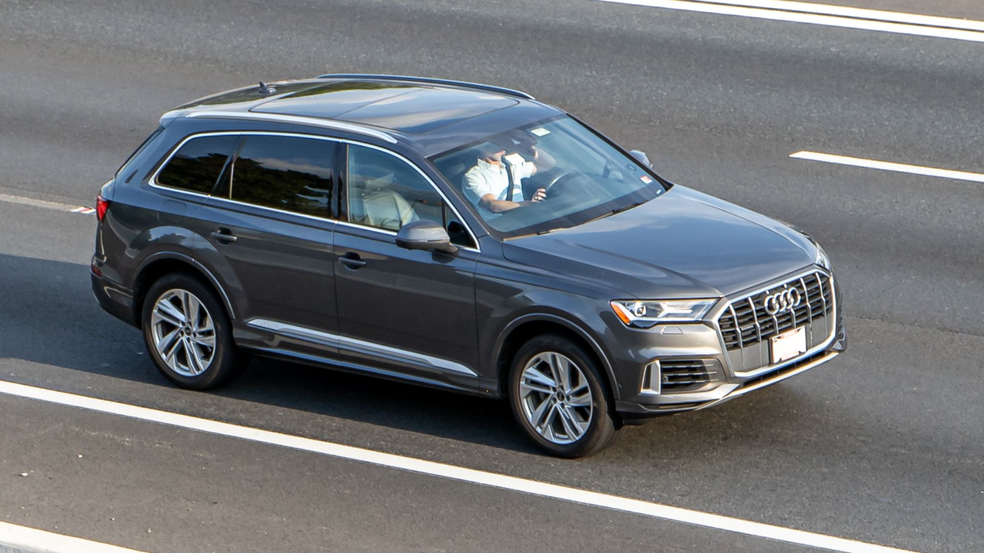 File:Audi Q7 Washington DC Metro Area, USA.jpg