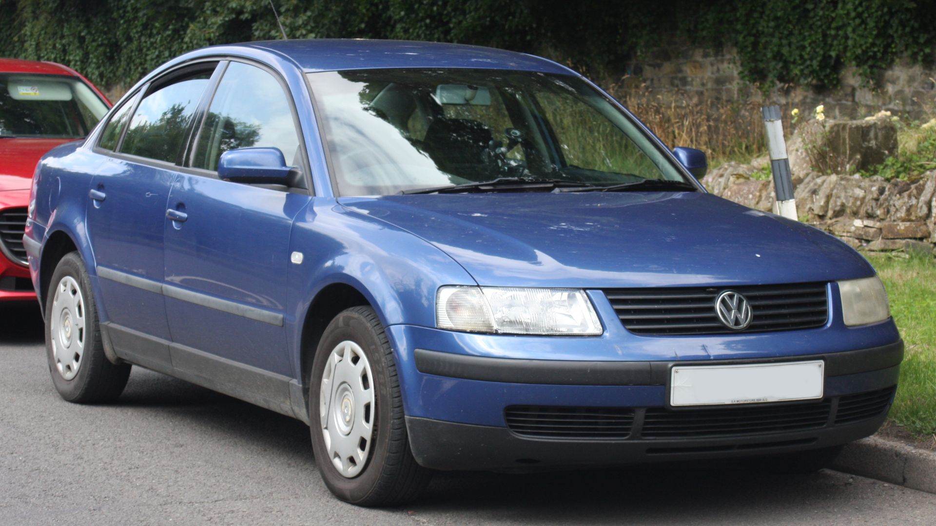 File:2000 Volkswagen Passat S 1.9 TDI 90 (Front).jpg