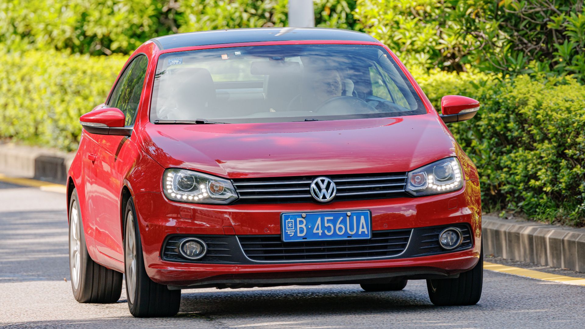 File:VOLKSWAGEN EOS China (9).jpg