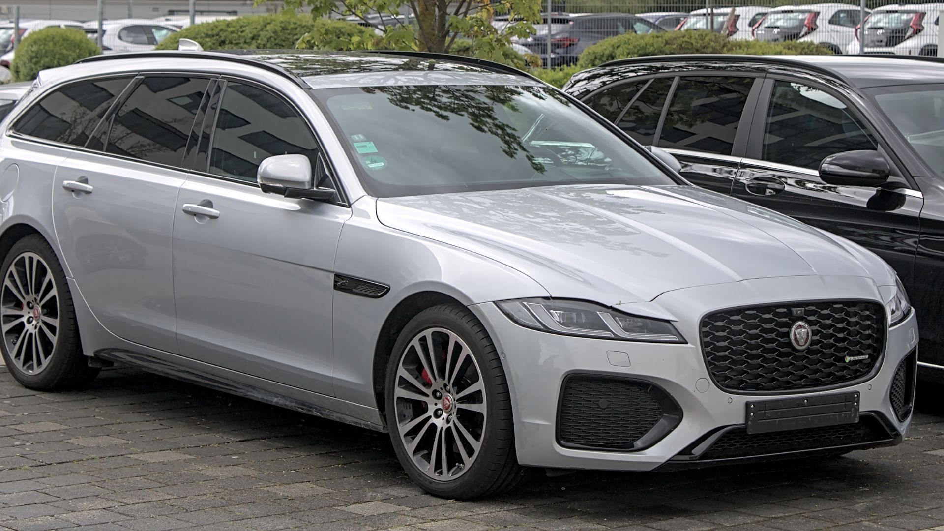 File:Jaguar XF (X260) Sportbrake Facelift IMG 8892.jpg