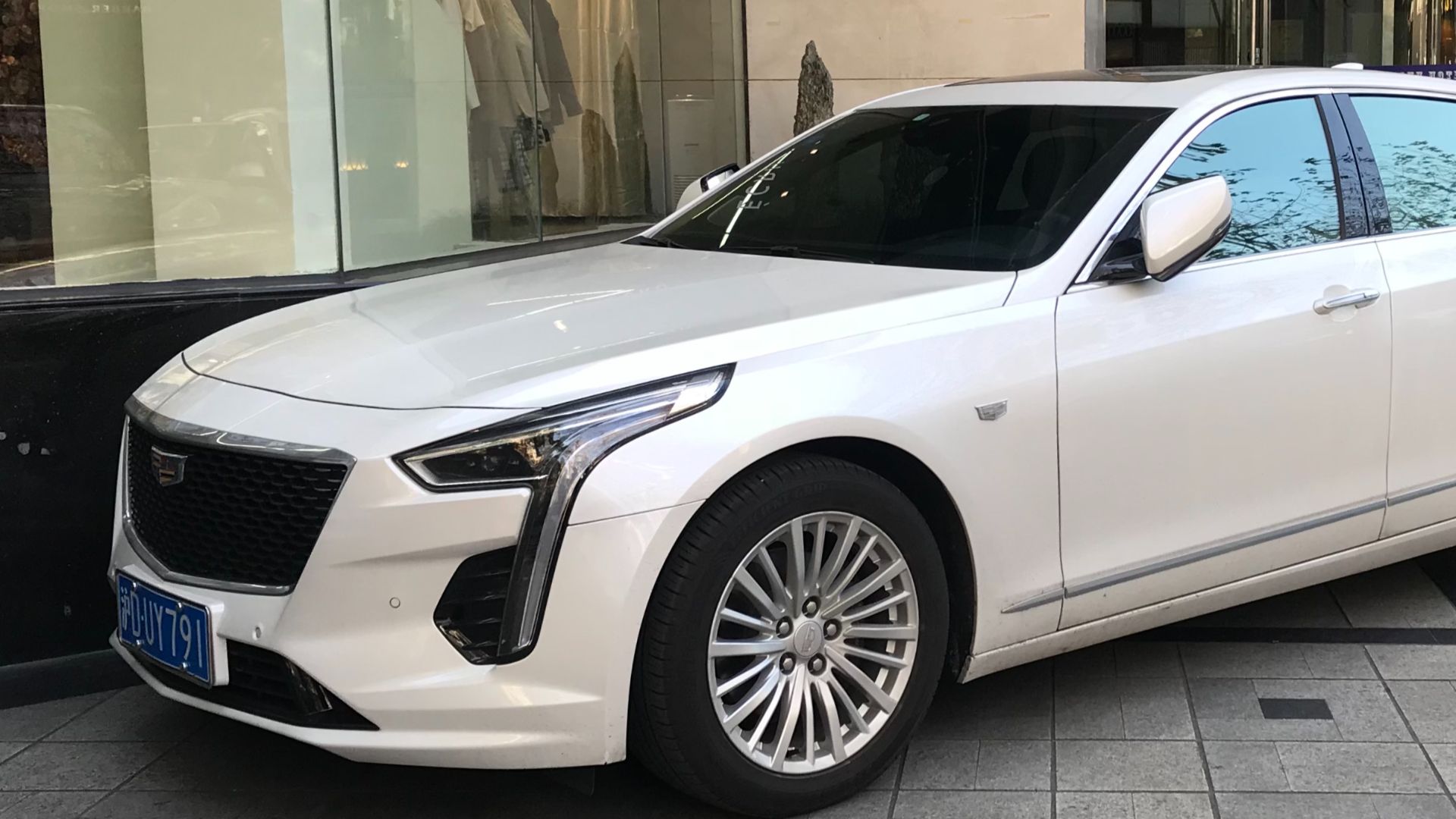 File:Cadillac CT6 facelift 001.jpg