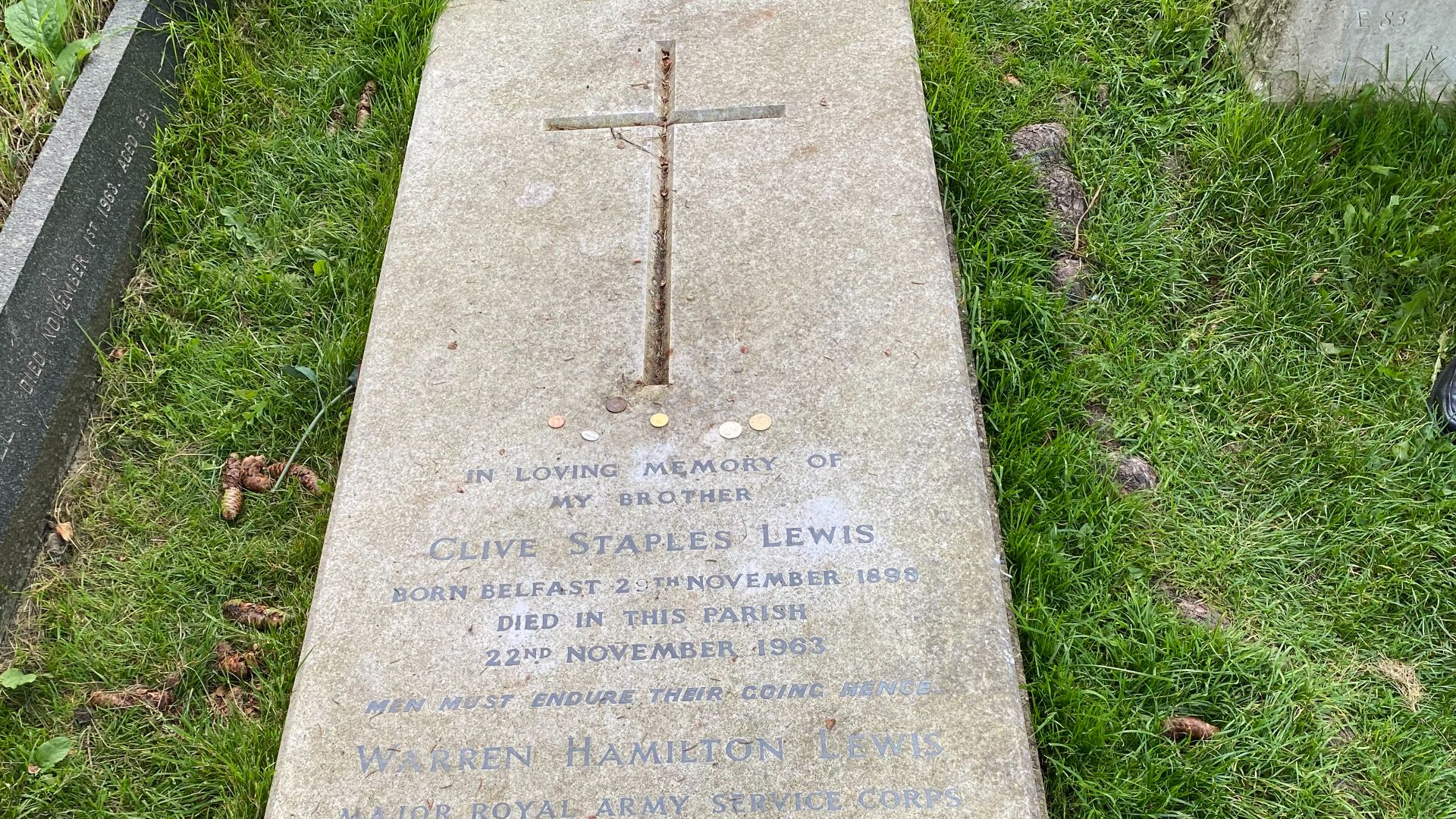 File:C.S. Lewis grave, Headington, Oxford 2.jpg