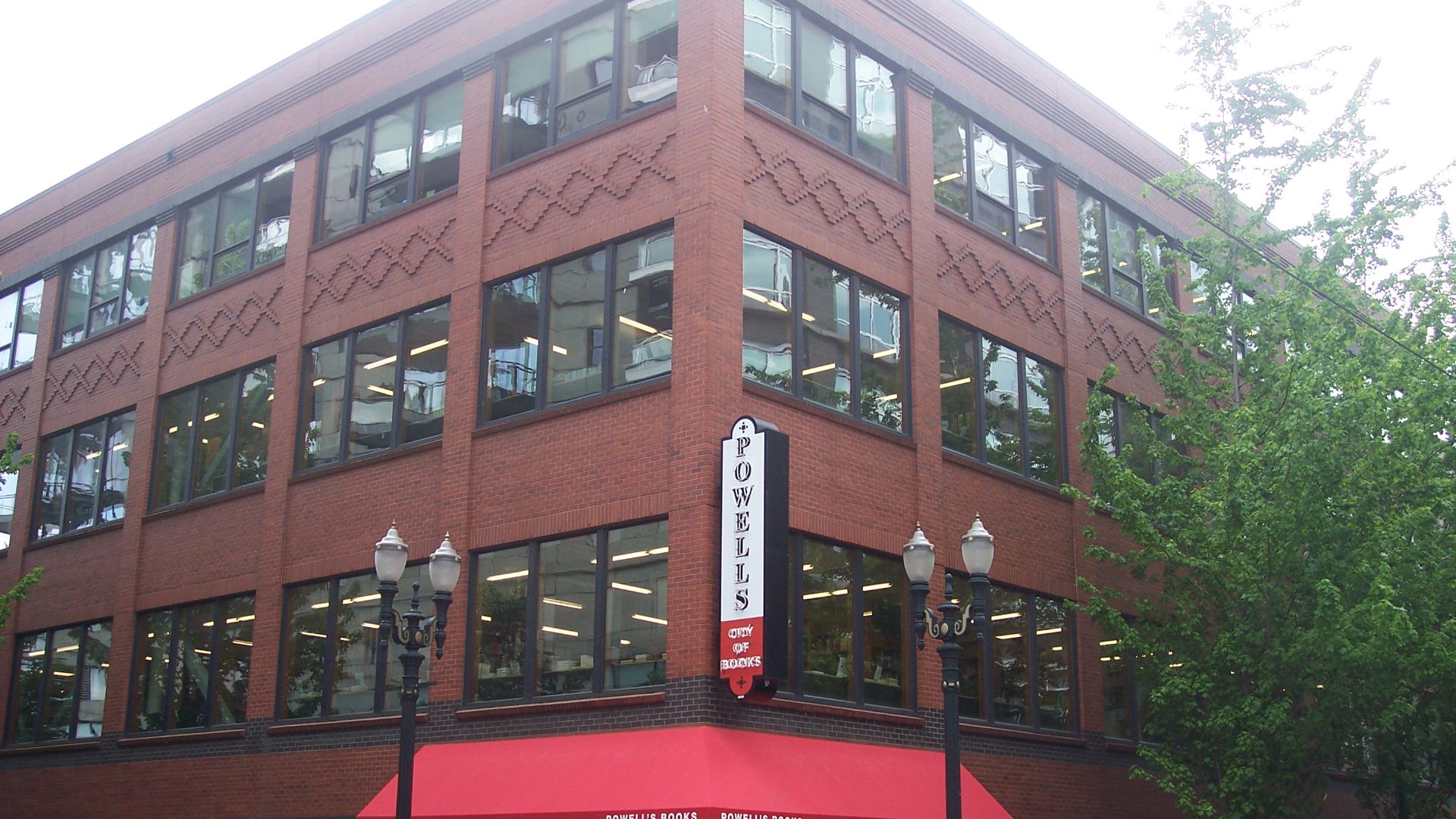 File:Powells.jpg
