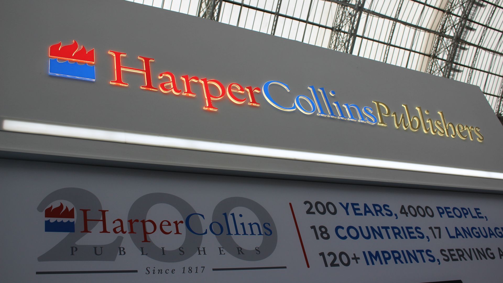File:HarperCollins Publishers - London Book Fair 2017 - 33452337145.jpg