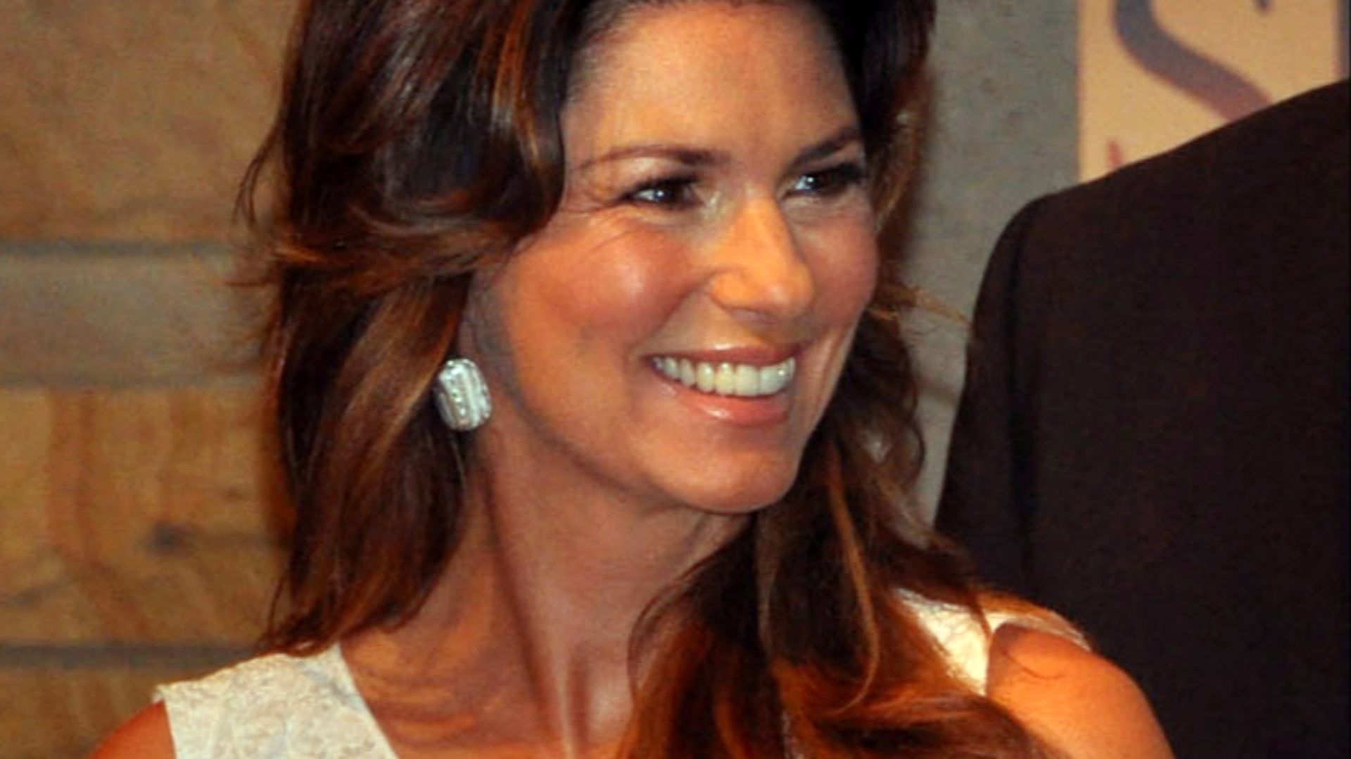File:ShaniaTwainJune2011.jpg
