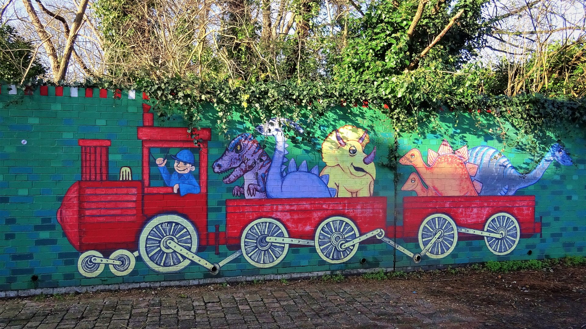File:Dinosaur train at Crystal Palace station.jpg