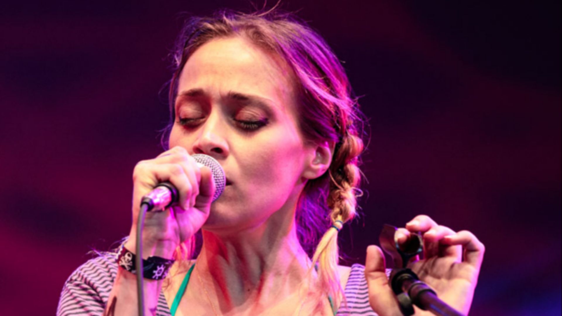File:Fiona Apple by Sachyn Mital (cropped).jpg