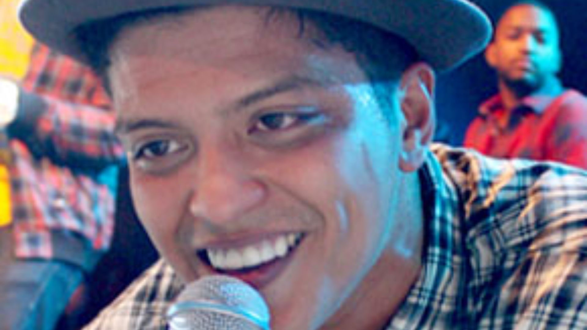 File:Bruno Mars portrait.jpg