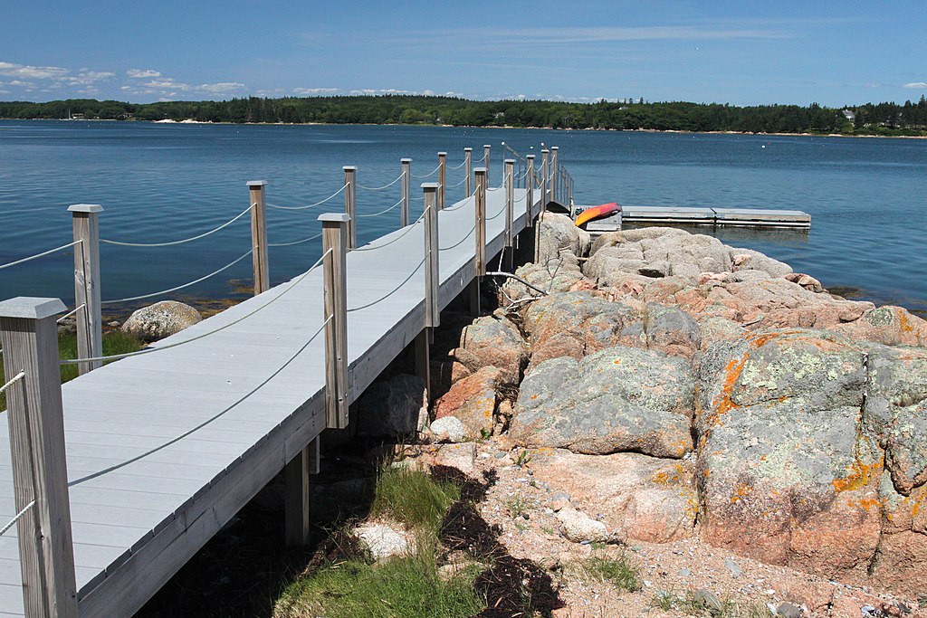 1024Px-Stonington, Maine -957 (3876141235)