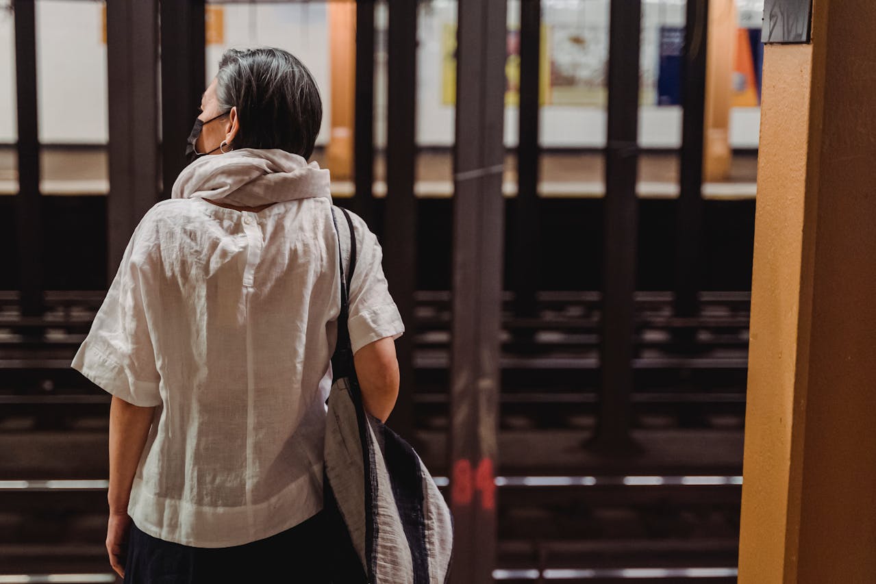 Pexels-Greta-Hoffman-7859038