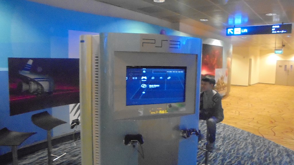 1024Px-Game Courner Changi Airport