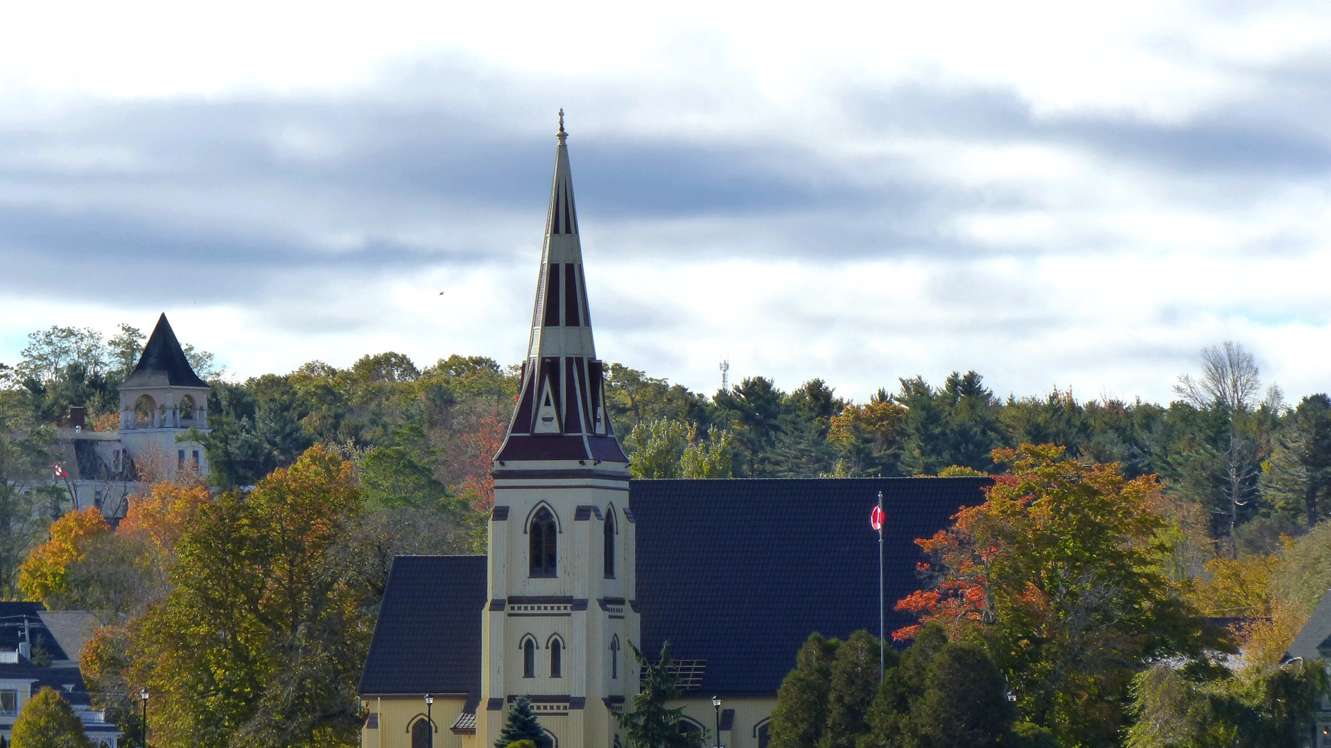 File:Kanada – Novo Scotia – Mahone Bay - The Mahone Bay Centre - St. James Anglican Church - panoramio.jpg