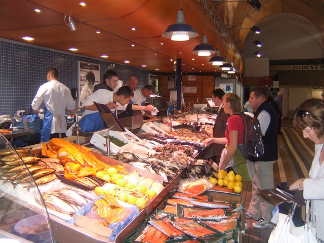 File:Inside the English Market - geograph.org.uk - 1405601.jpg