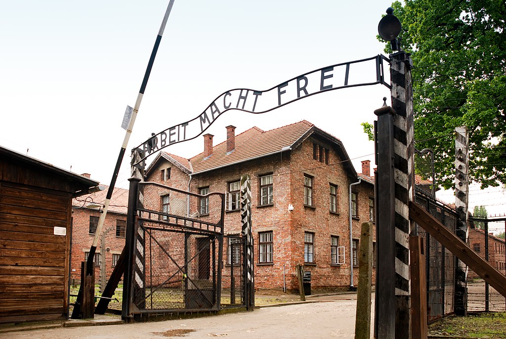 1024Px-Auschwitz I (22 May 2010)