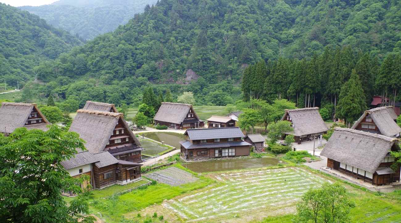 File:Làng cổ Gokayama.jpg