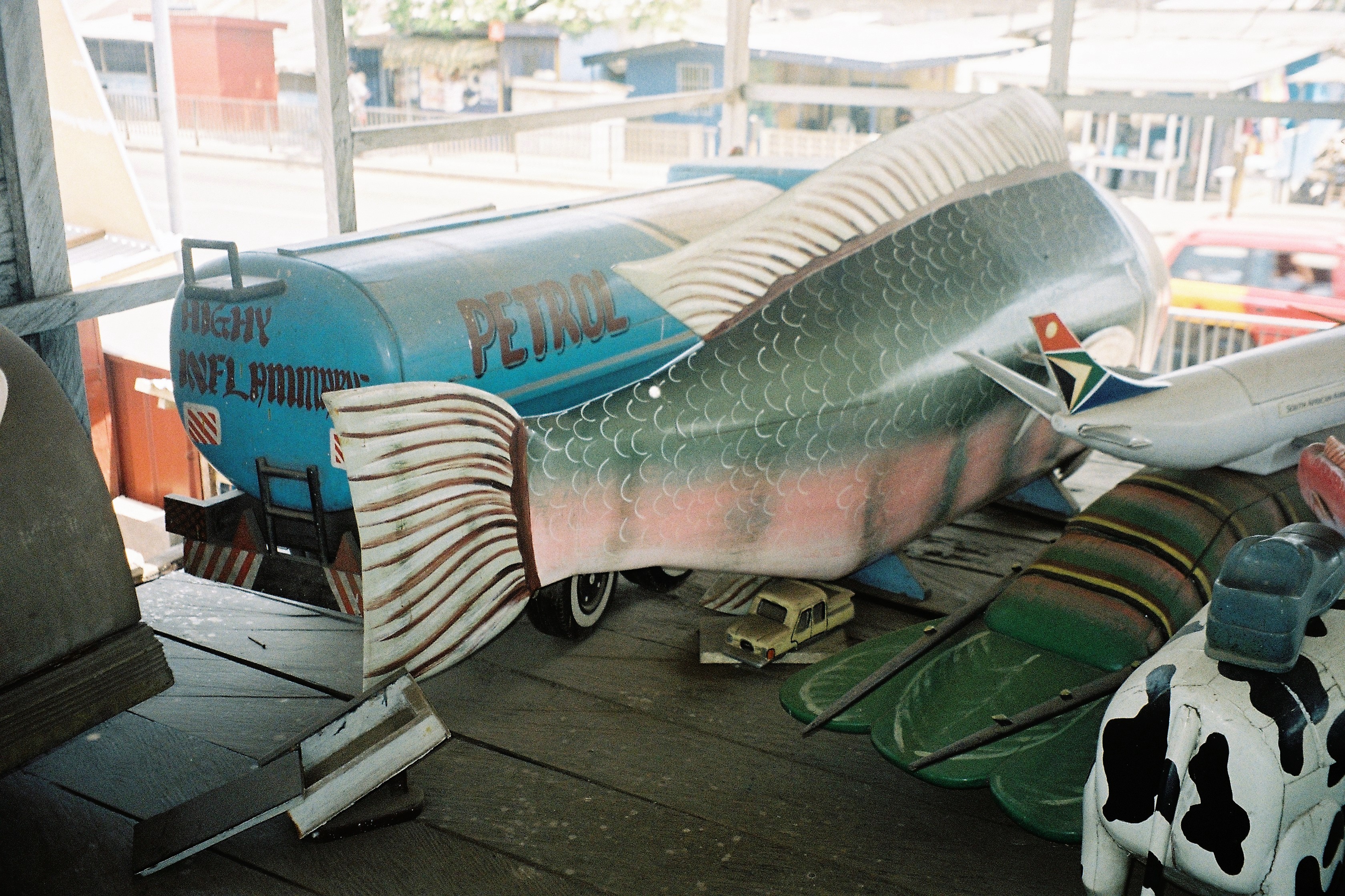 File:Accra (Ghana) - Fantasy coffins (adebuu adekai) - 7.jpg