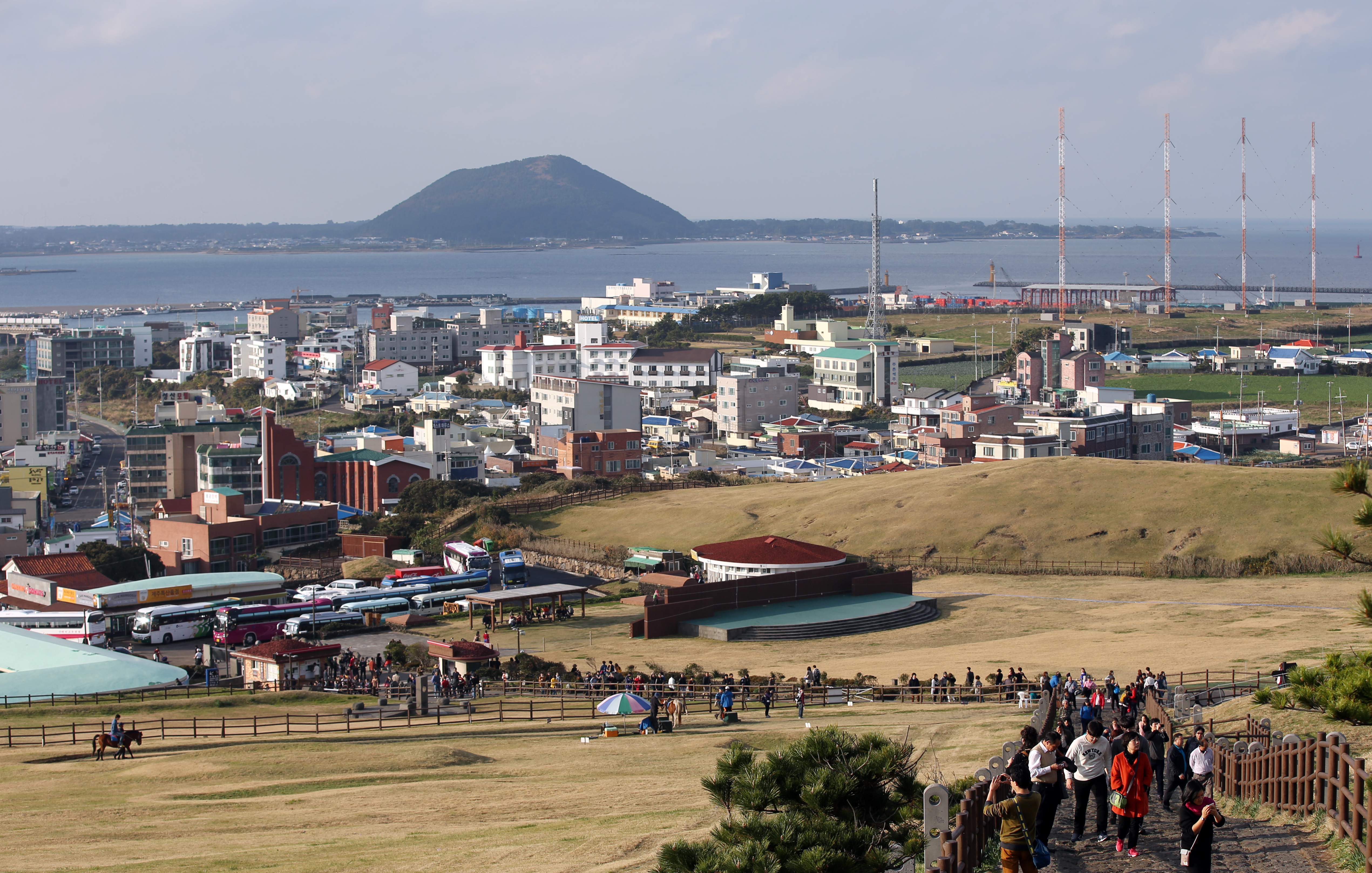 File:Jeju Island 20141127 29 (15894087542).jpg