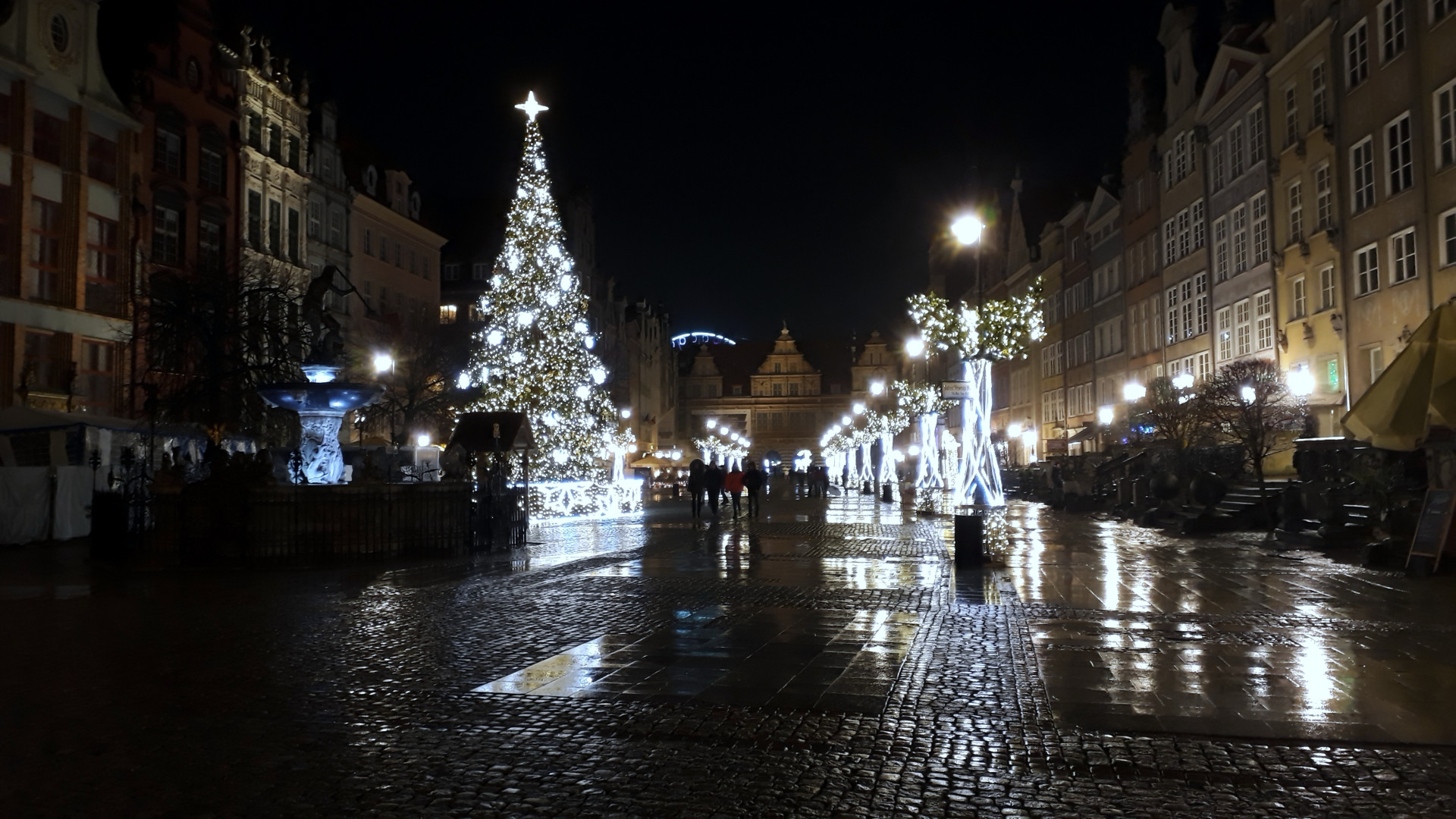 File:Gdańsk Długi Targ 20180102 2054 ubt.jpg