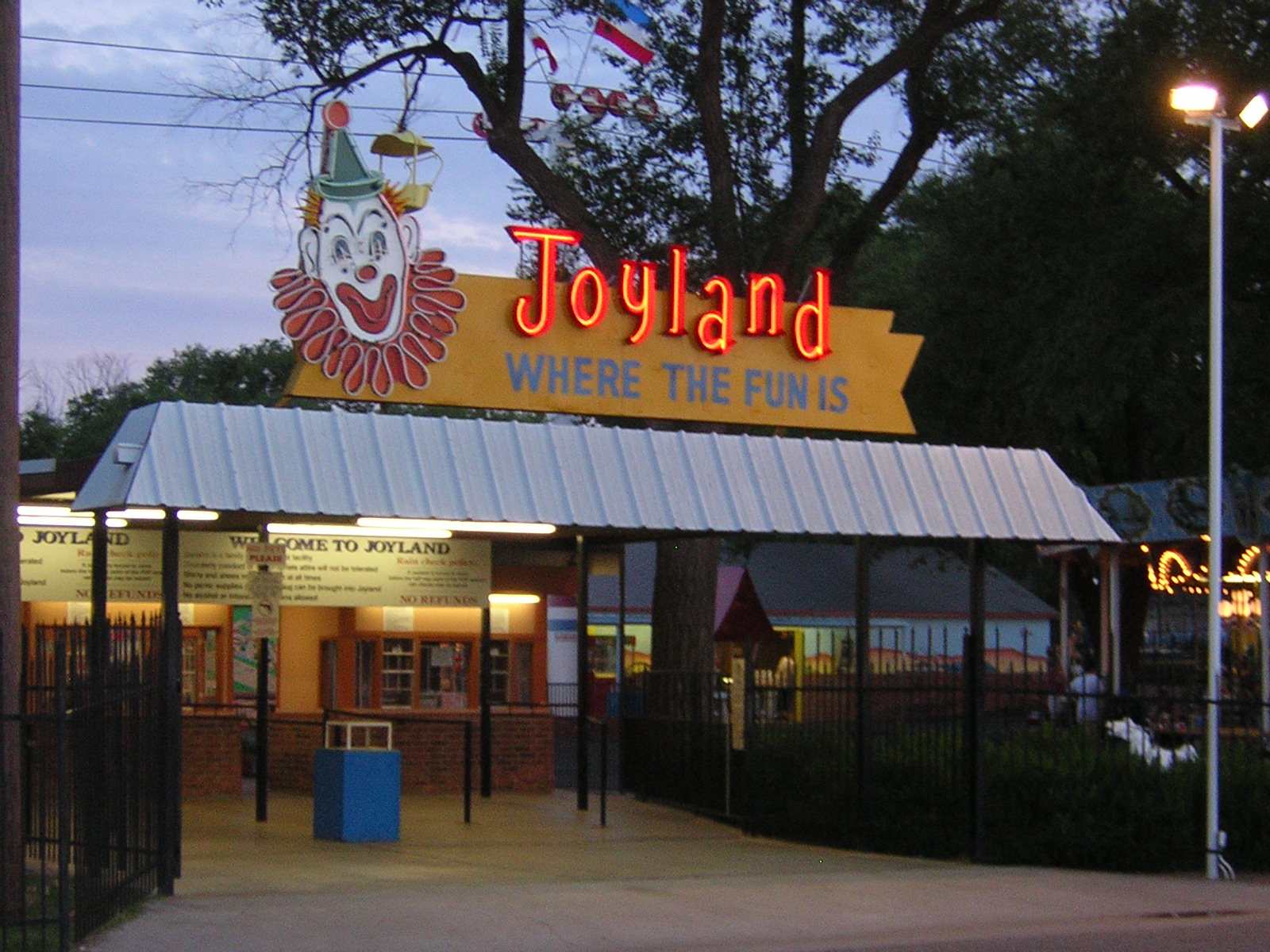 File:Joyland Lubbock TX entrance DSCN8529.JPG