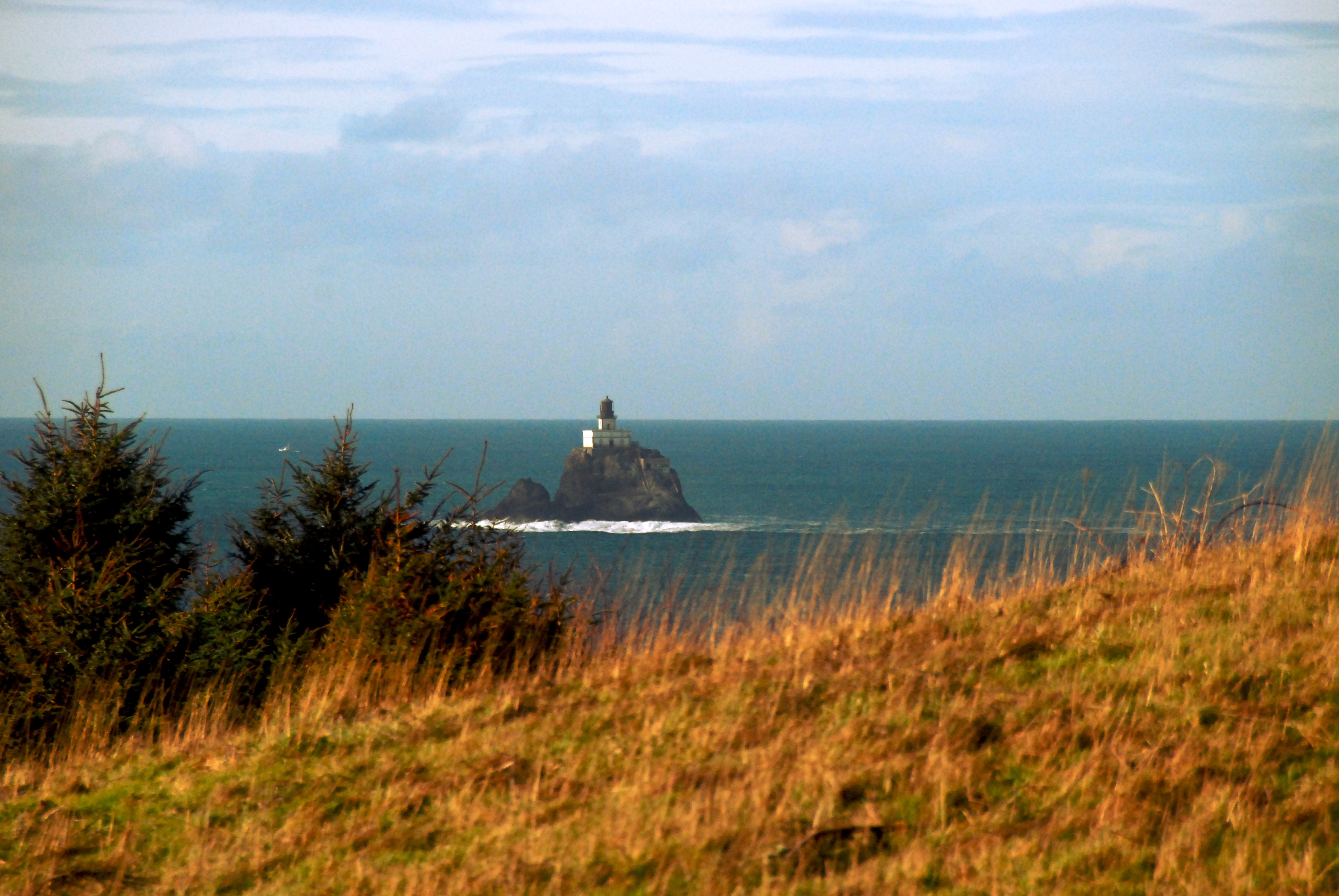 File:Tillamook Rock Light - Oregon Coast.jpg