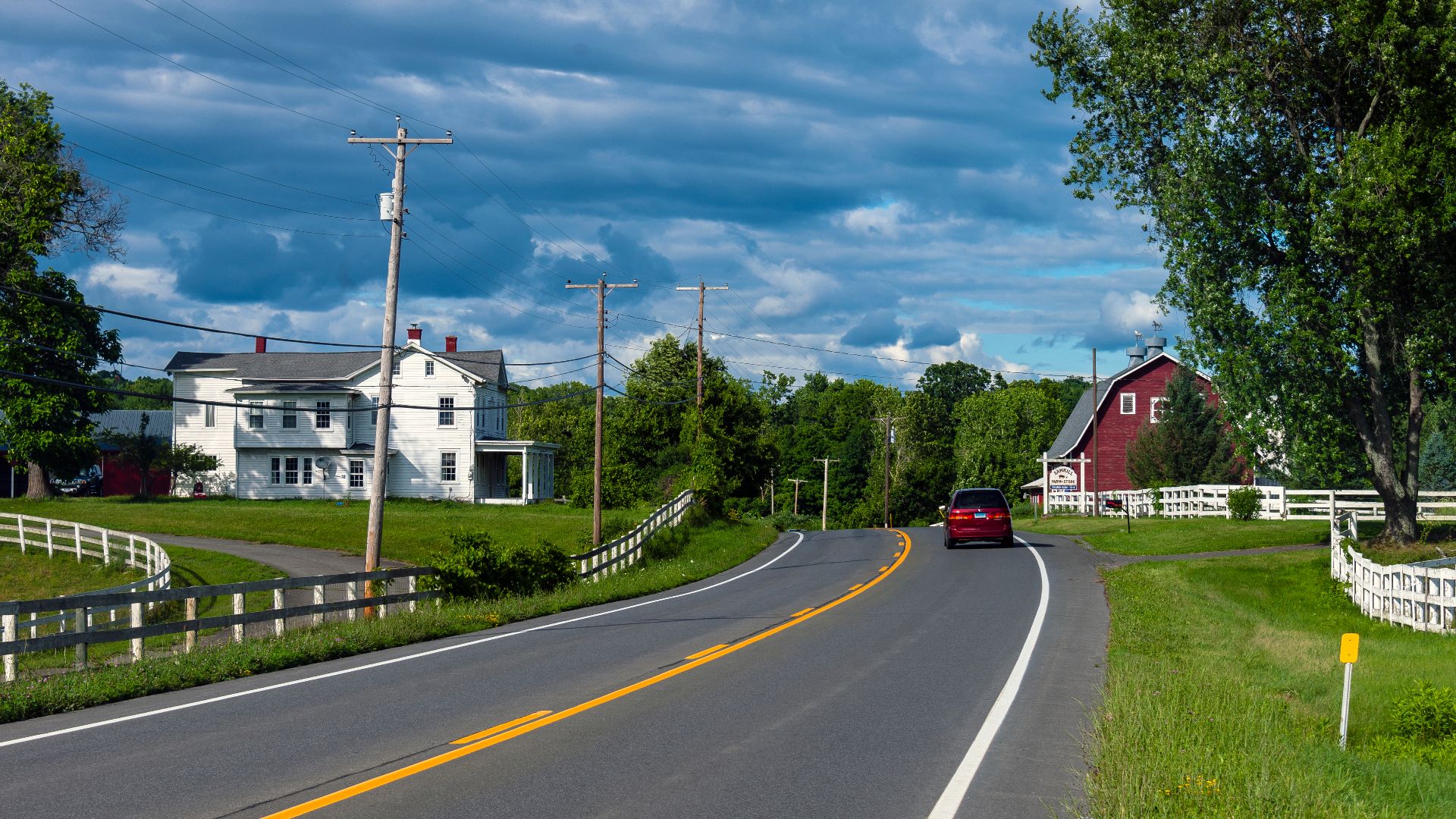 File:US 9 north of Red Hook, NY, nine years later.jpg