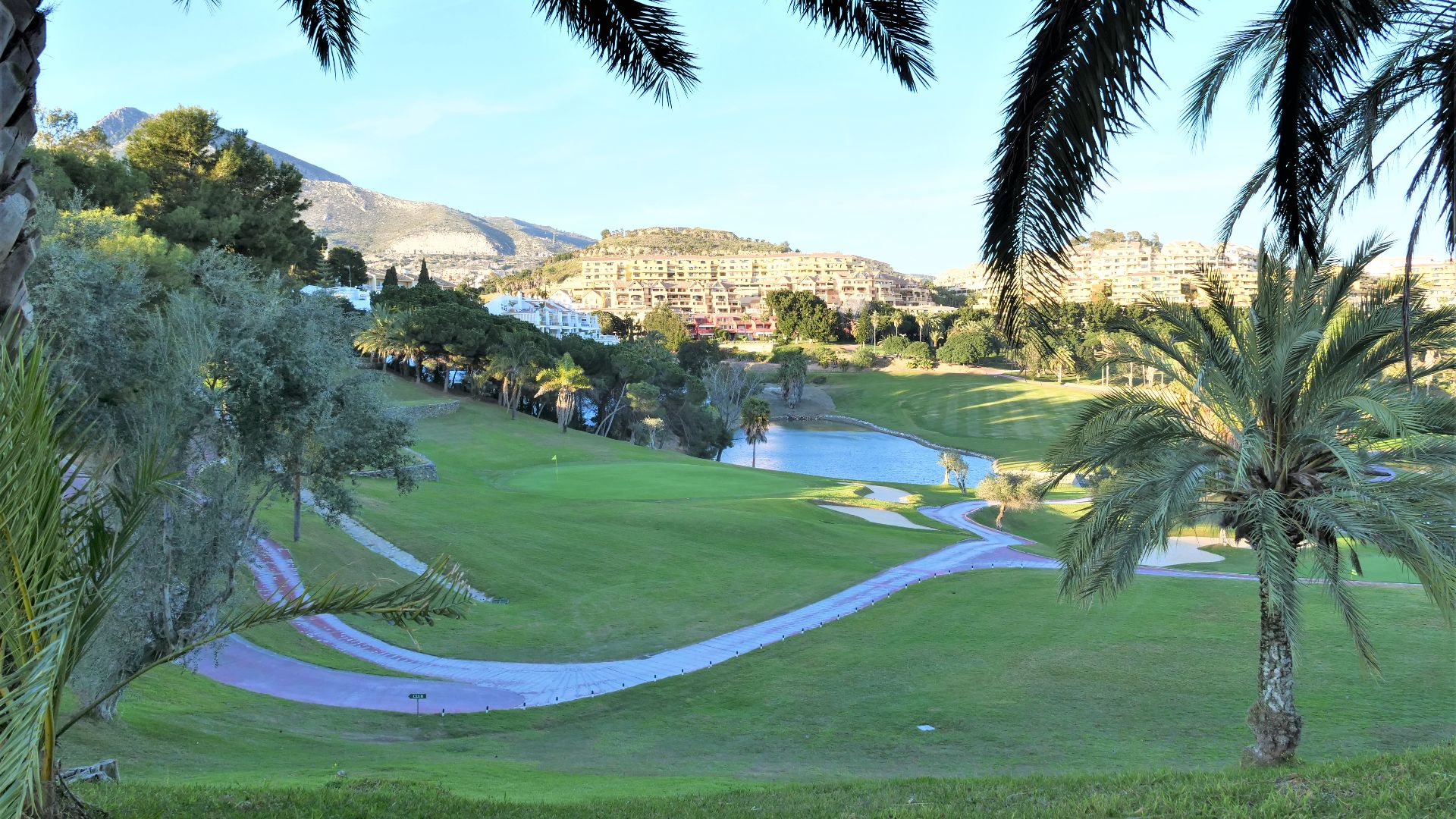 File:Benalmadena-golf-costa-del-sol-torrequebrada.jpg