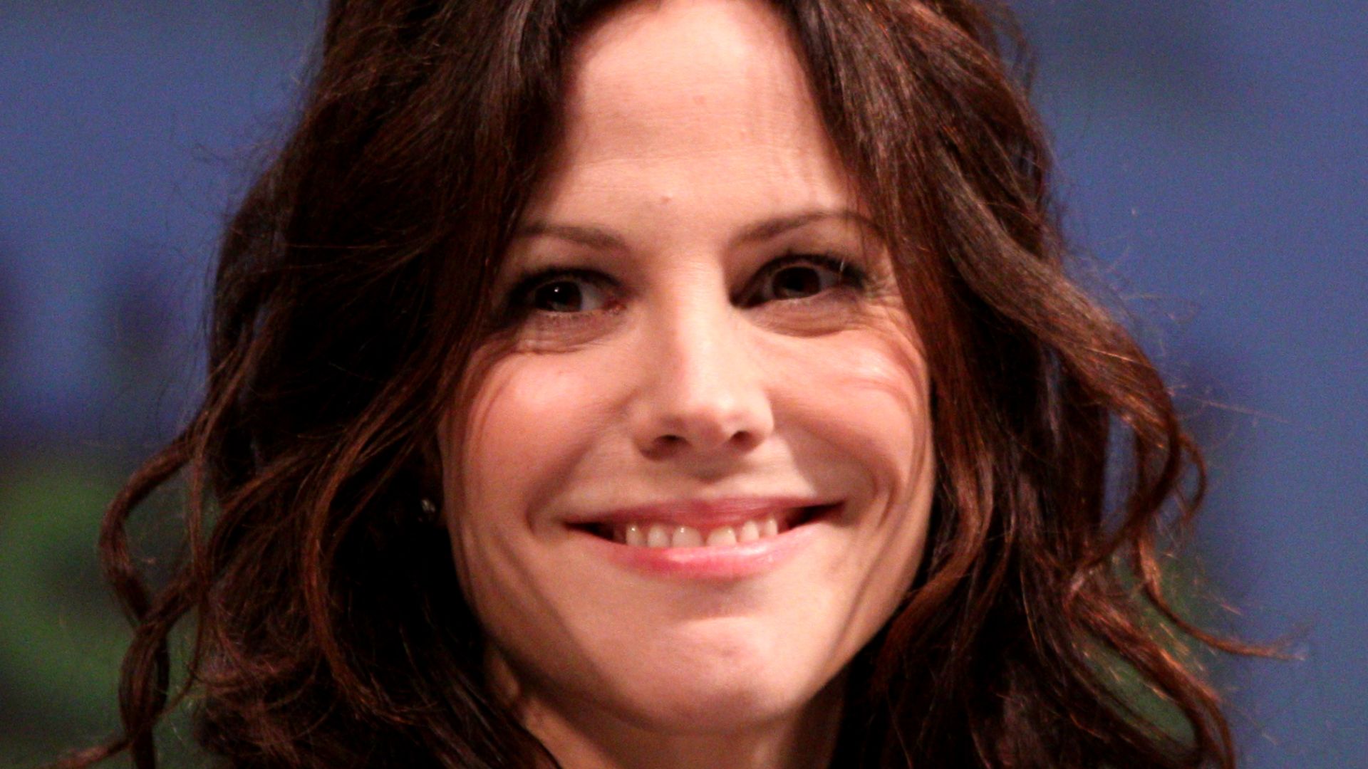 File:Mary-Louise Parker by Gage Skidmore.jpg