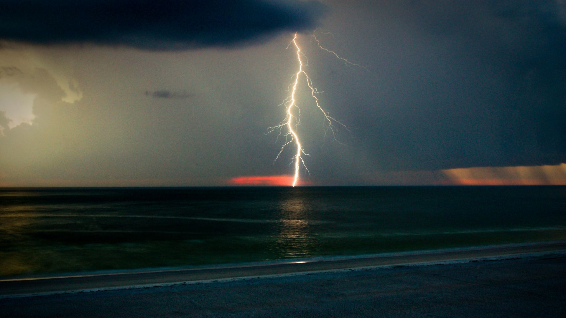 lightning on ocean