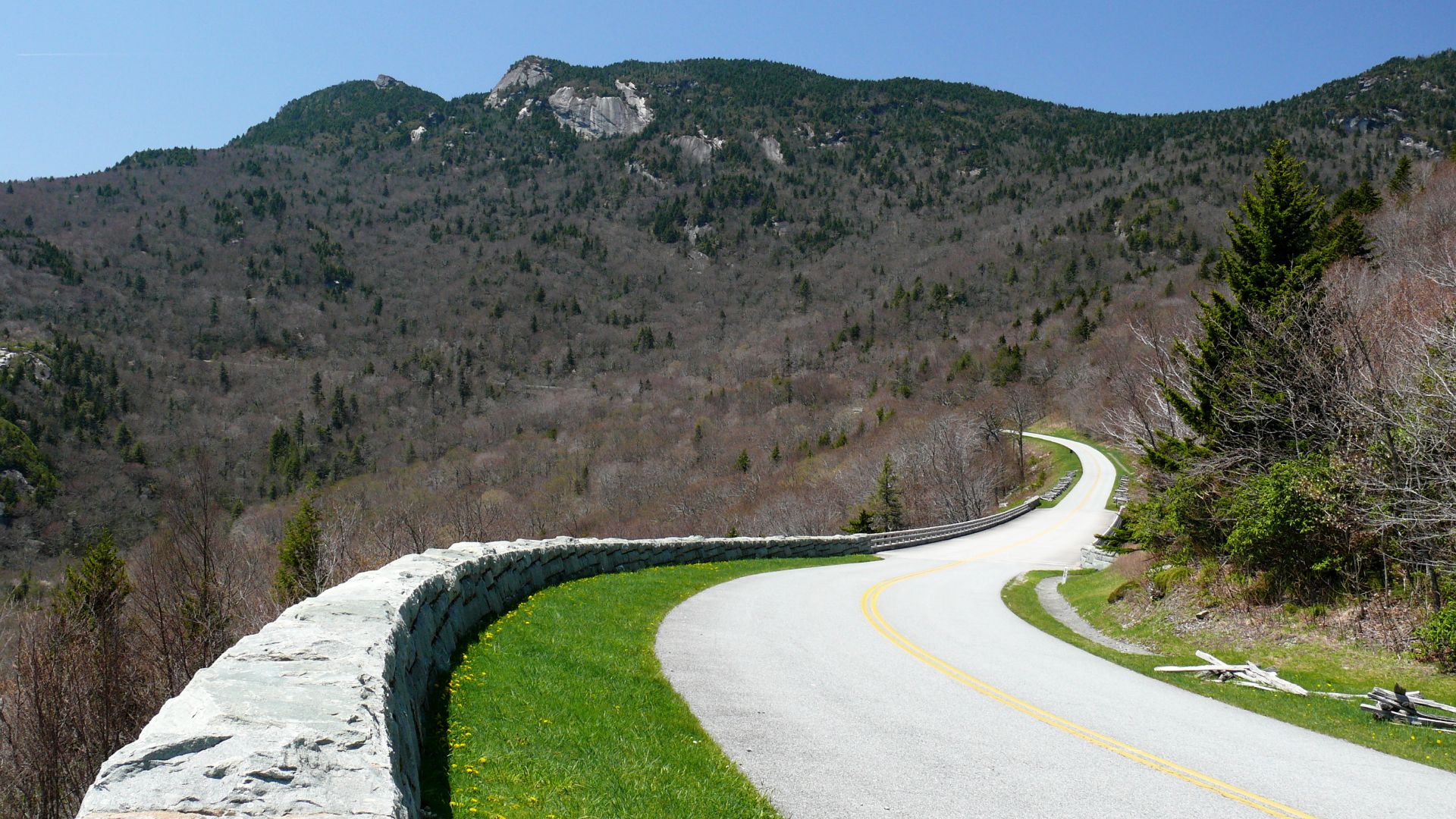 File:Blue Ridge Parkway-27527.jpg