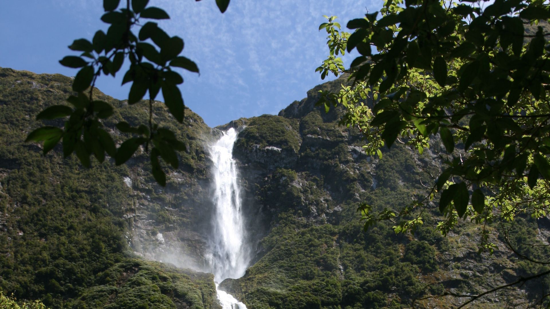 File:Sutherland Falls 2011.jpg