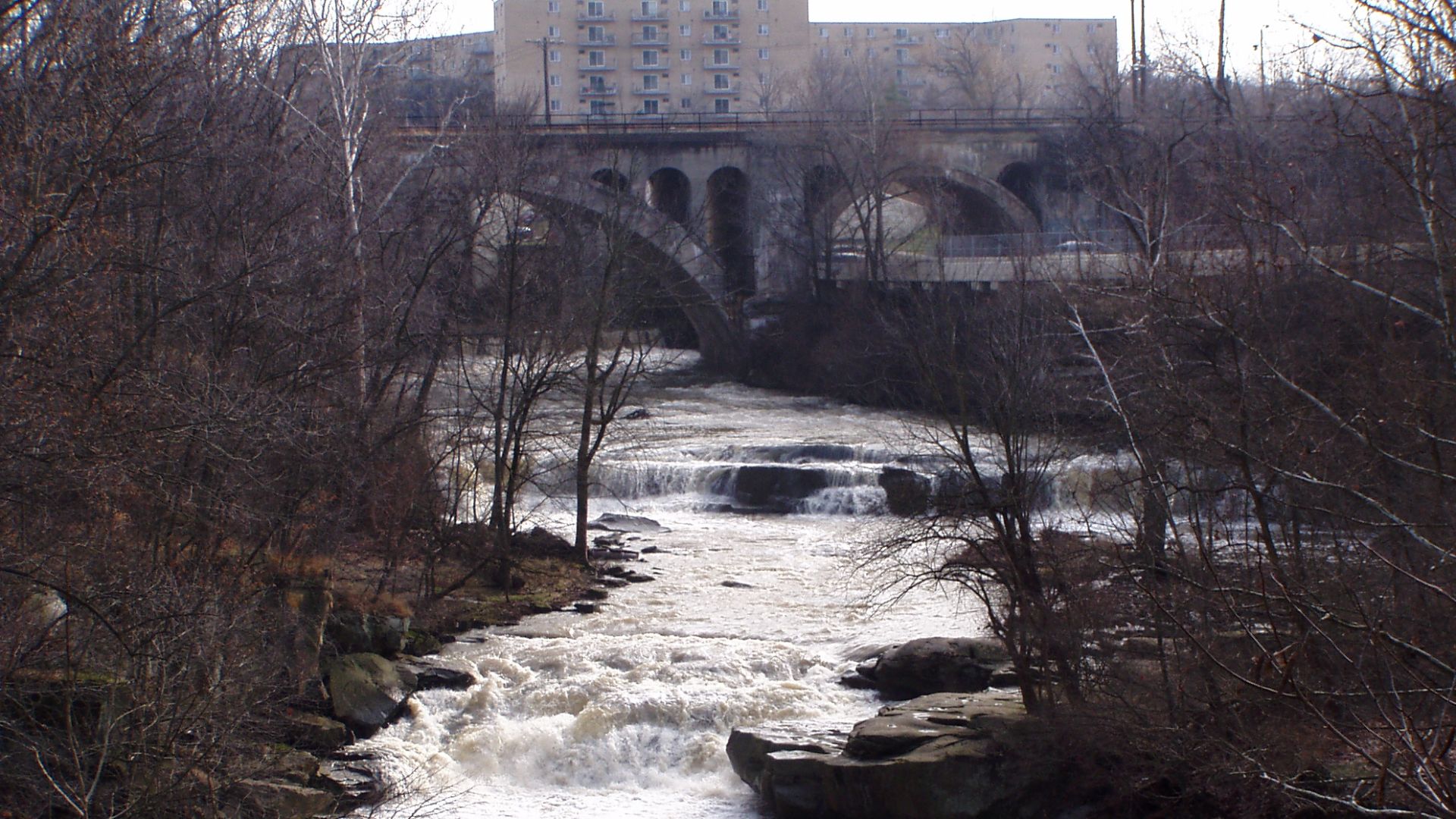 File:Berea falls Rocky River PC270023 Berea (NoBottom Rd).JPG