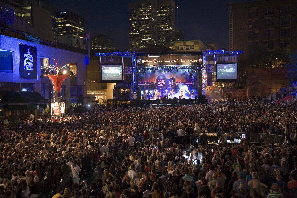 File:Festival International de Jazz de Montréal 2.jpg