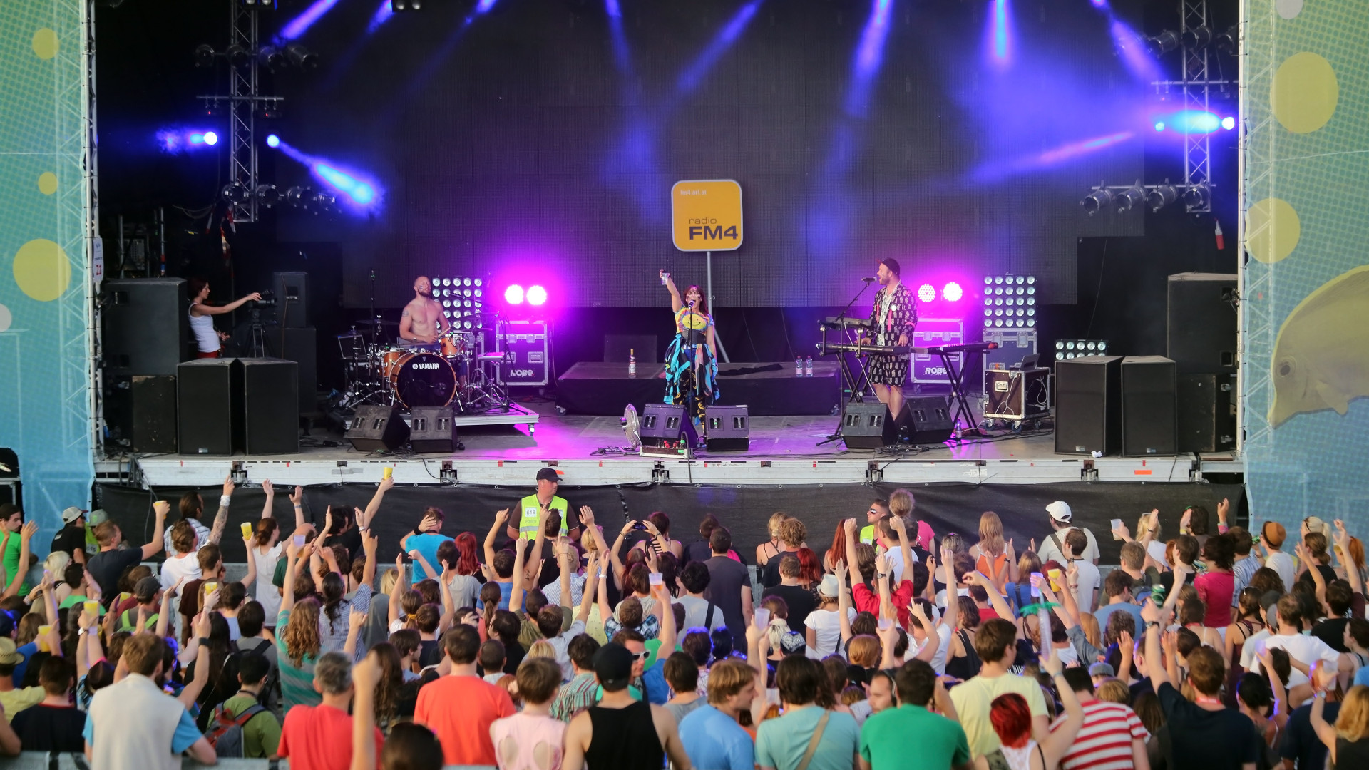 File:Grossstadtgeflüster - Donauinselfest Vienna 2013 02.jpg