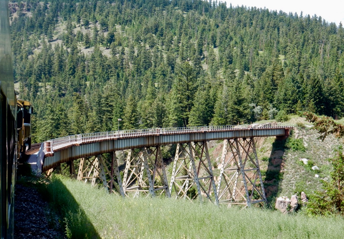 File:Rocky mountaineer train trip - 49918956447.jpg